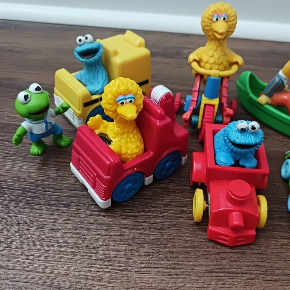 Vintage Sesame Street Toy Vehicle Lot Big Bird Cookie Monster Bert Ernie Kermit